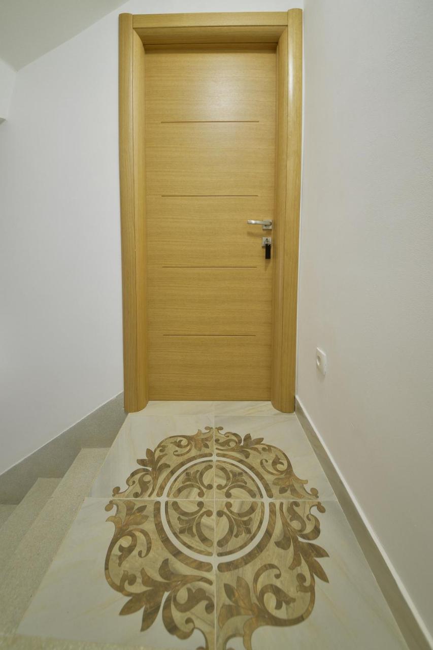 Apartmani Ljubo Rafailovic 2 Rafajlovići Buitenkant foto
