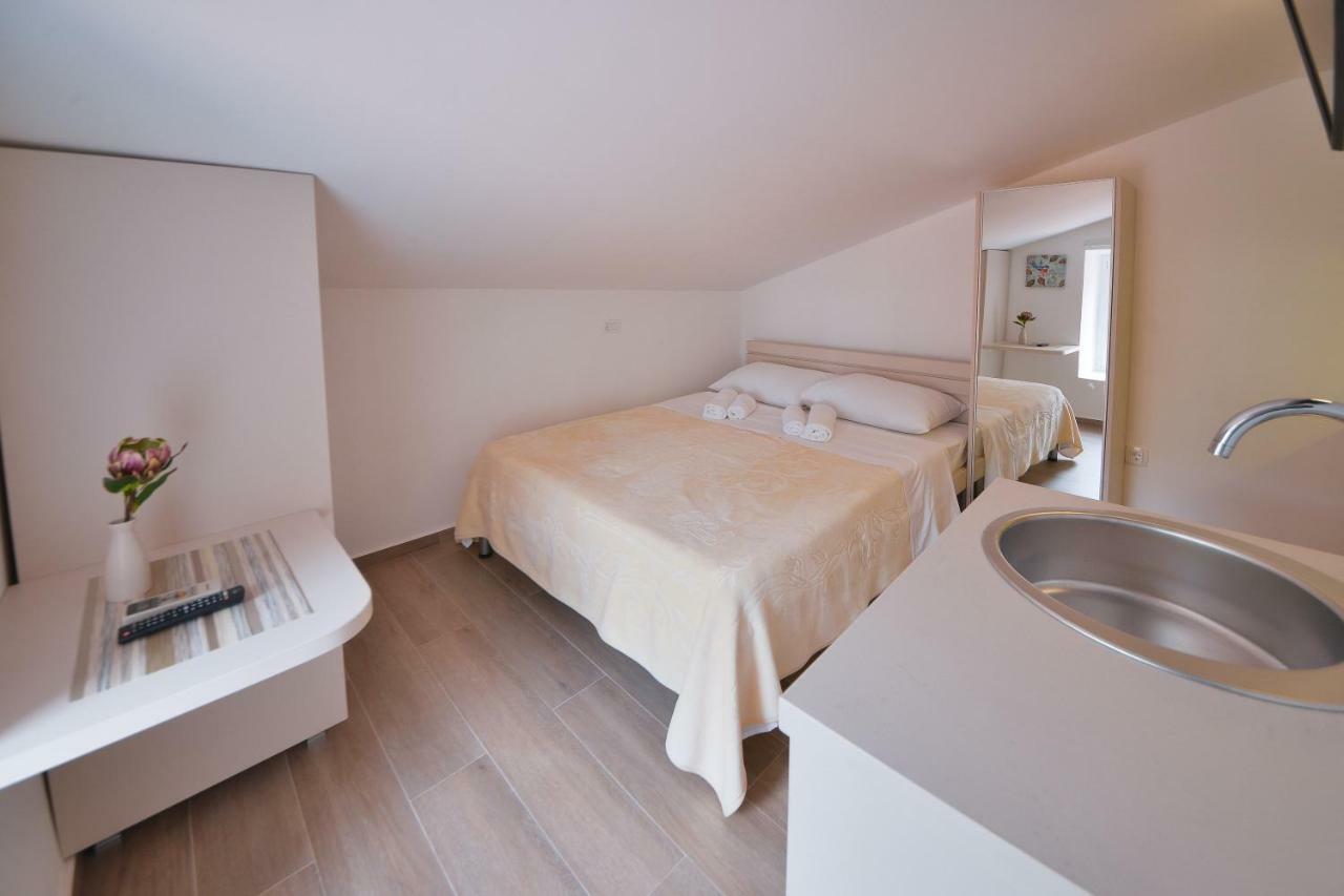 Apartmani Ljubo Rafailovic 2 Rafajlovići Buitenkant foto