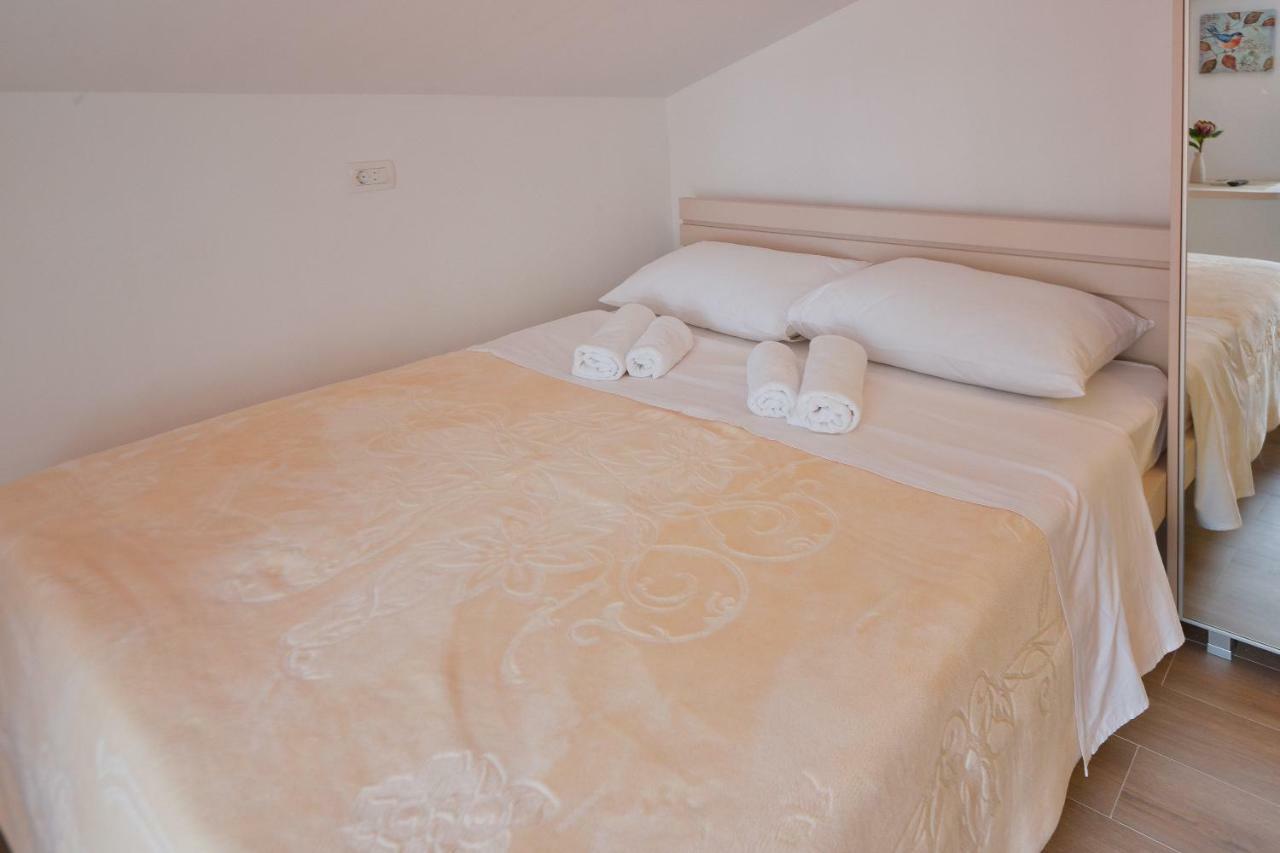 Apartmani Ljubo Rafailovic 2 Rafajlovići Buitenkant foto