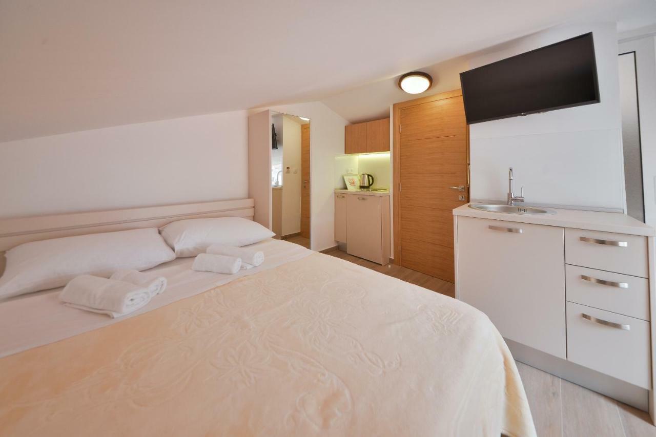 Apartmani Ljubo Rafailovic 2 Rafajlovići Buitenkant foto